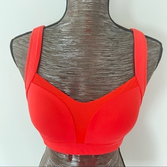 lululemon athletica Other - LULULEMON ATHLETICA ORANGE SPORT  BRA SIZE 32 D